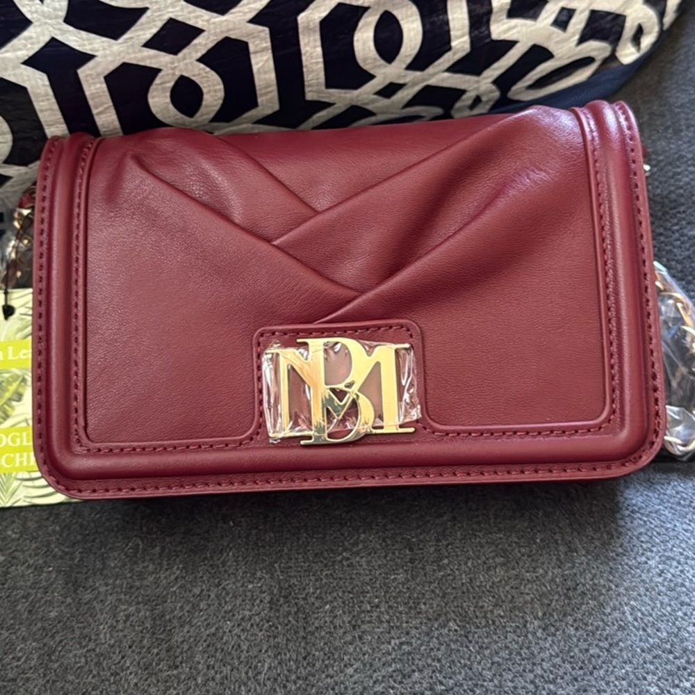 Badgley Mischka Clutch/Crossbody Vegan Leather Maroon & Gold Tone New With Tags